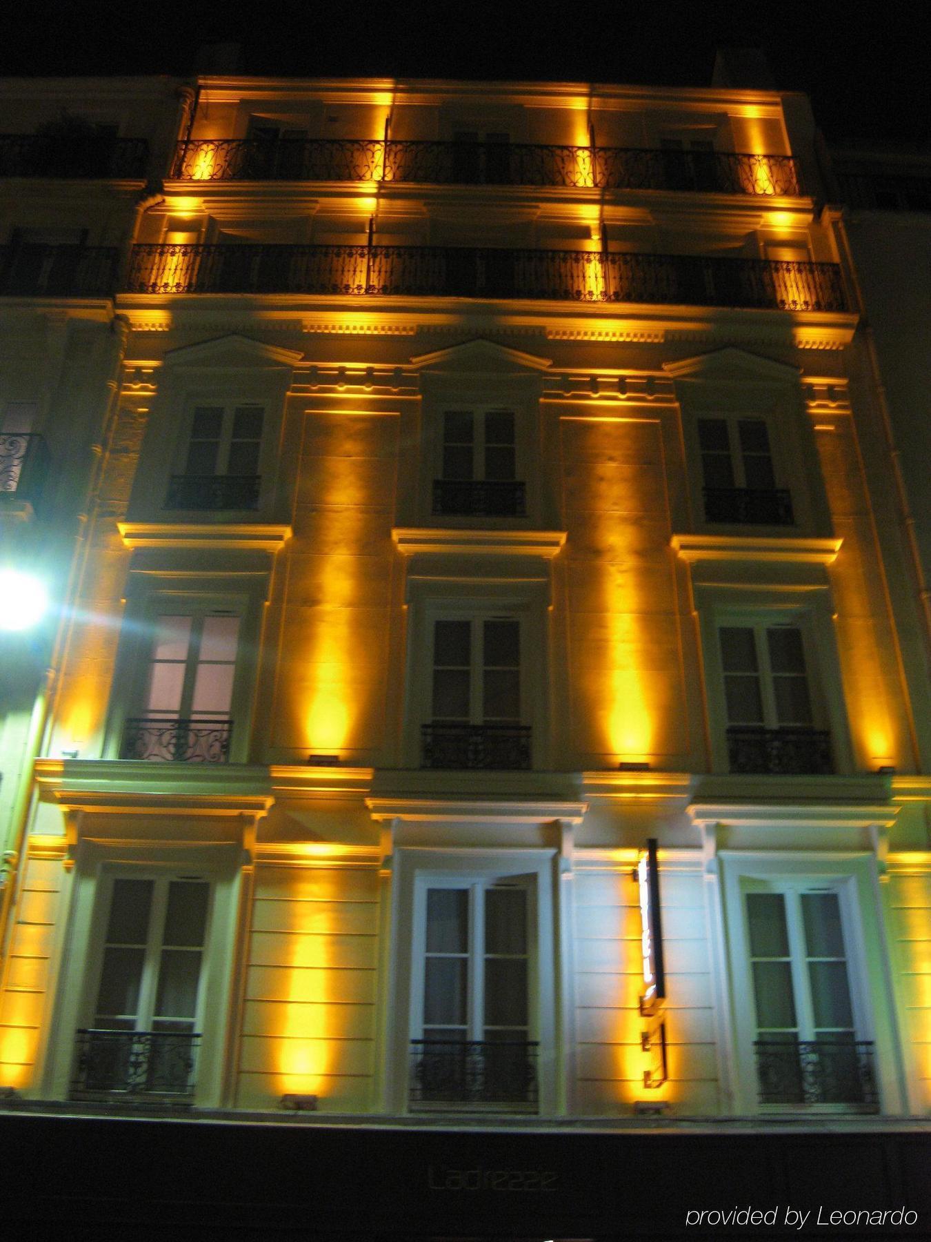 L'Adresse Hotel Париж Екстериор снимка